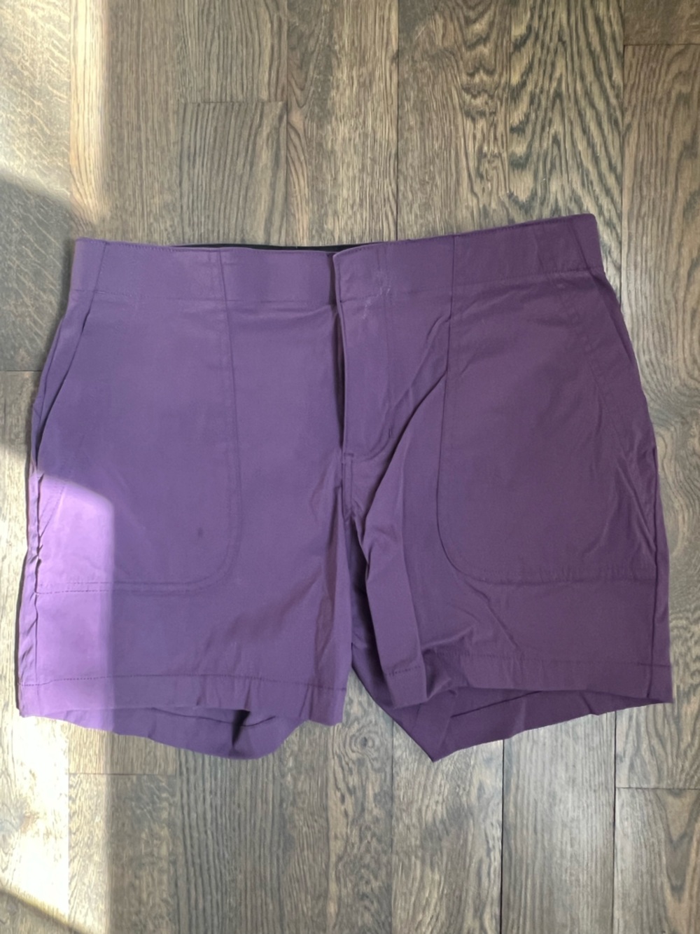 NWOT Eddie Bauer Hiking Short Ladies Size 4